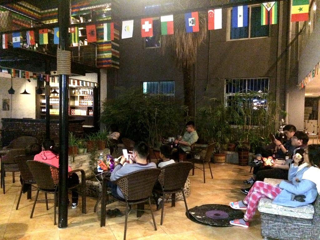 Xi'An Rainbow Youth Hotel Bagian luar foto